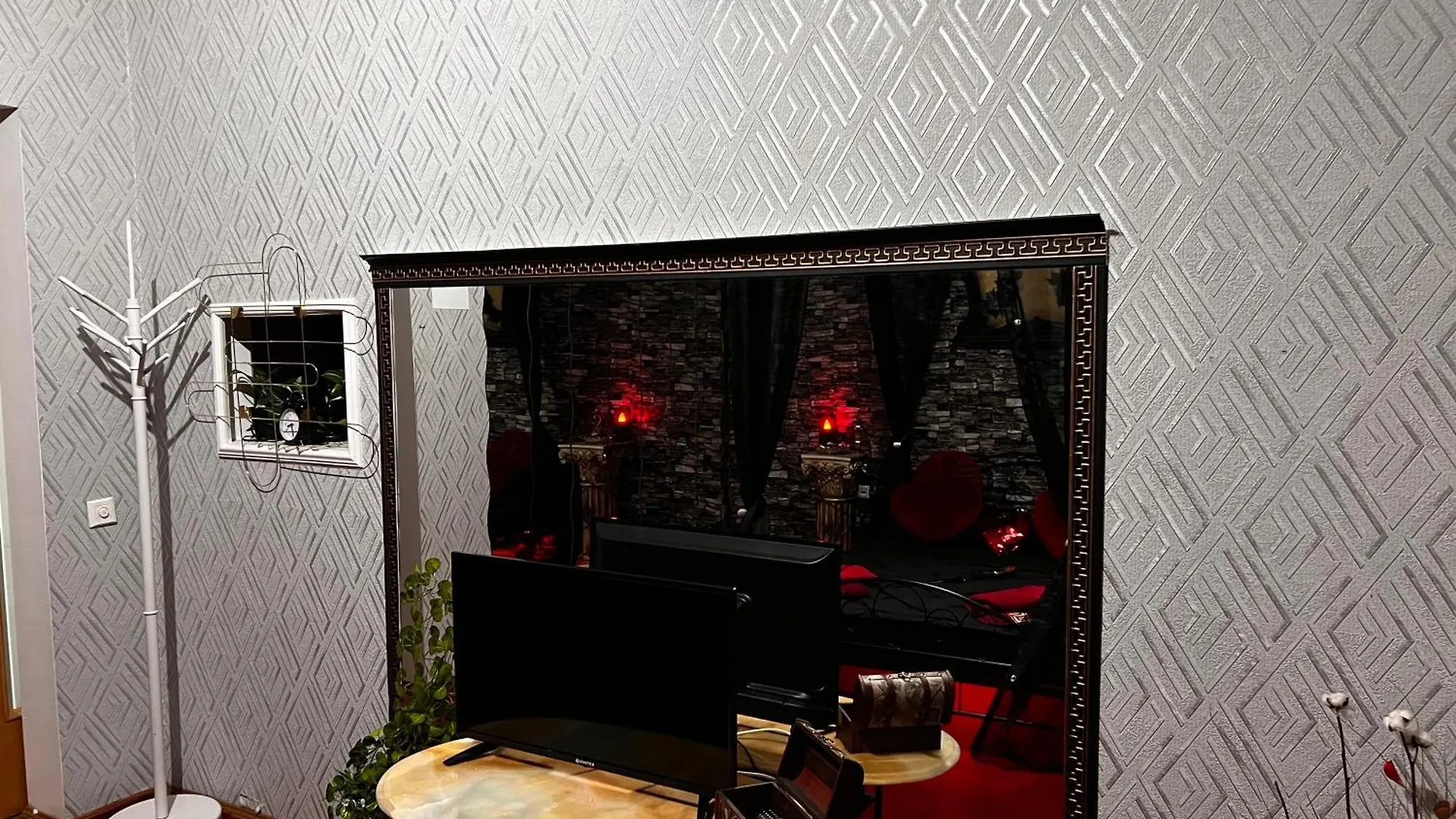 Apartment Heart Of Bucharest Erros Studio Romania